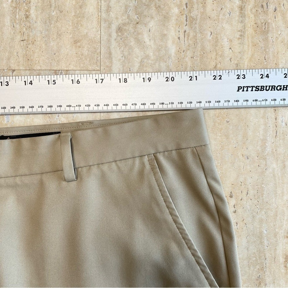 Greg Norman Golf Shorts Men 42 Khaki Tan Bundle Performance Flat‎ Front 2 Pack - Picture 4 of 13